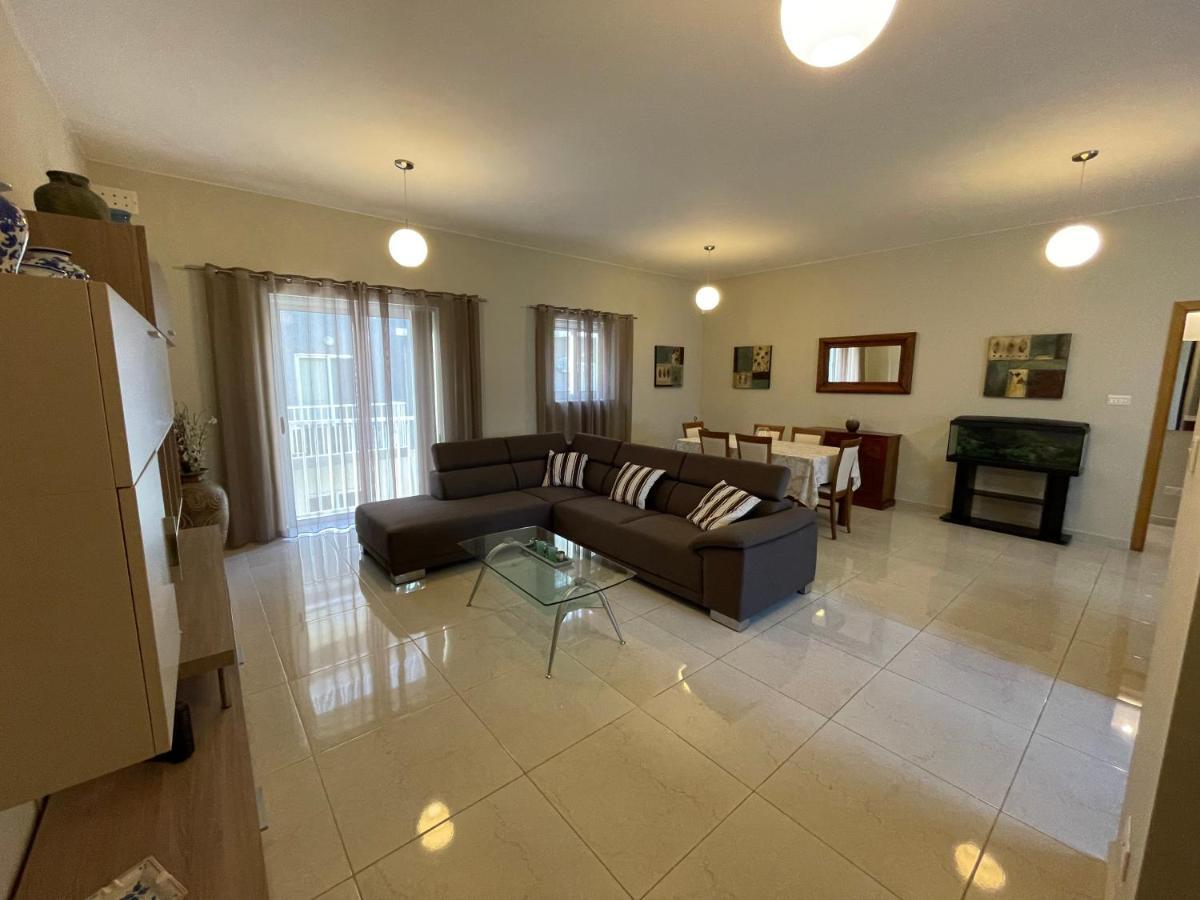 Verdi Apartment - Spacious Modern Apartment, Close To Valletta Santa Vennera Eksteriør billede